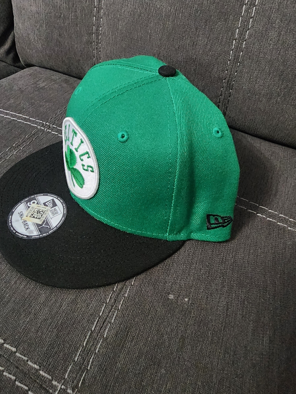 New Era Men  Green and Black Boston Celtics Snapback Hat